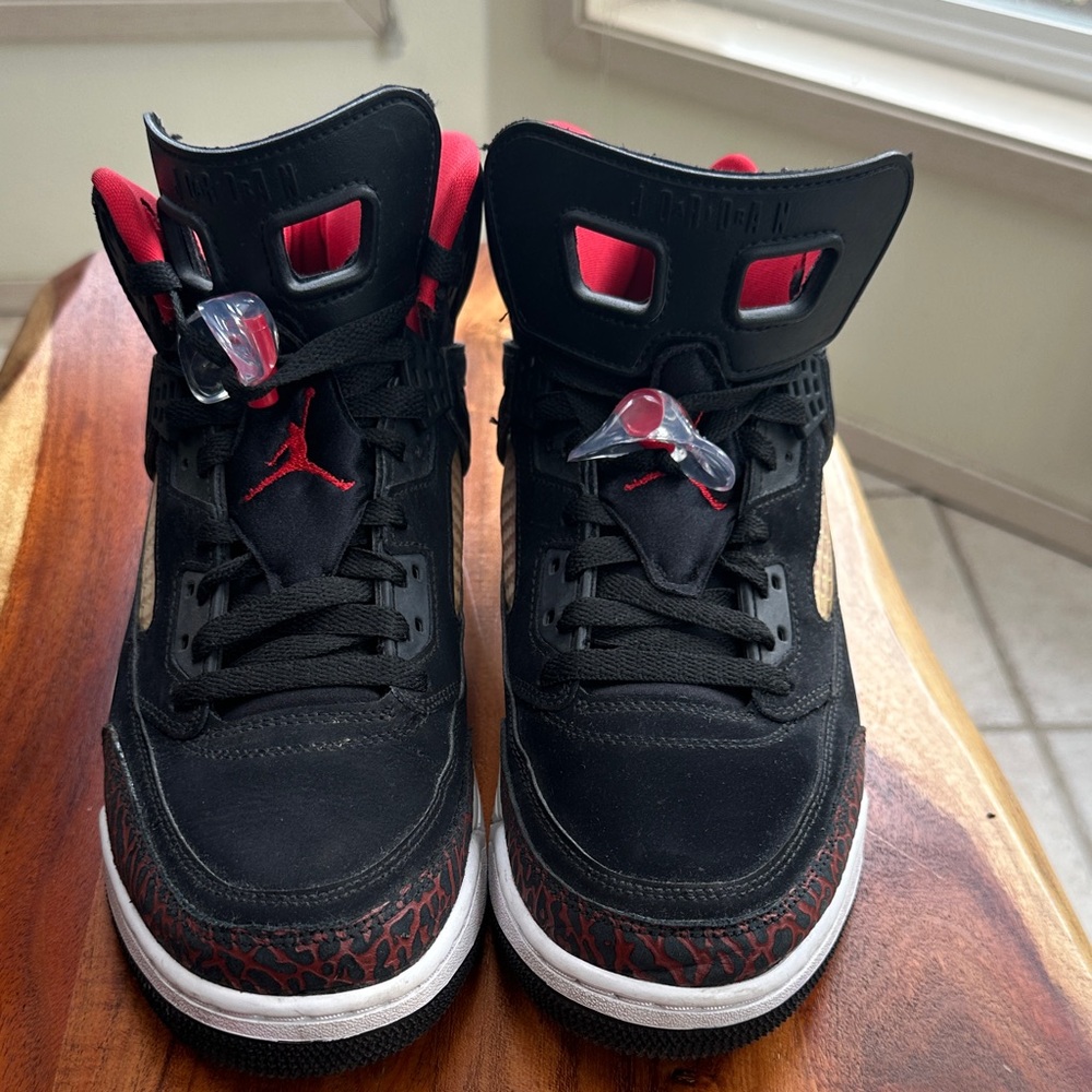 Men’s Jordan Spizike “bread” Black and Red Sneakers